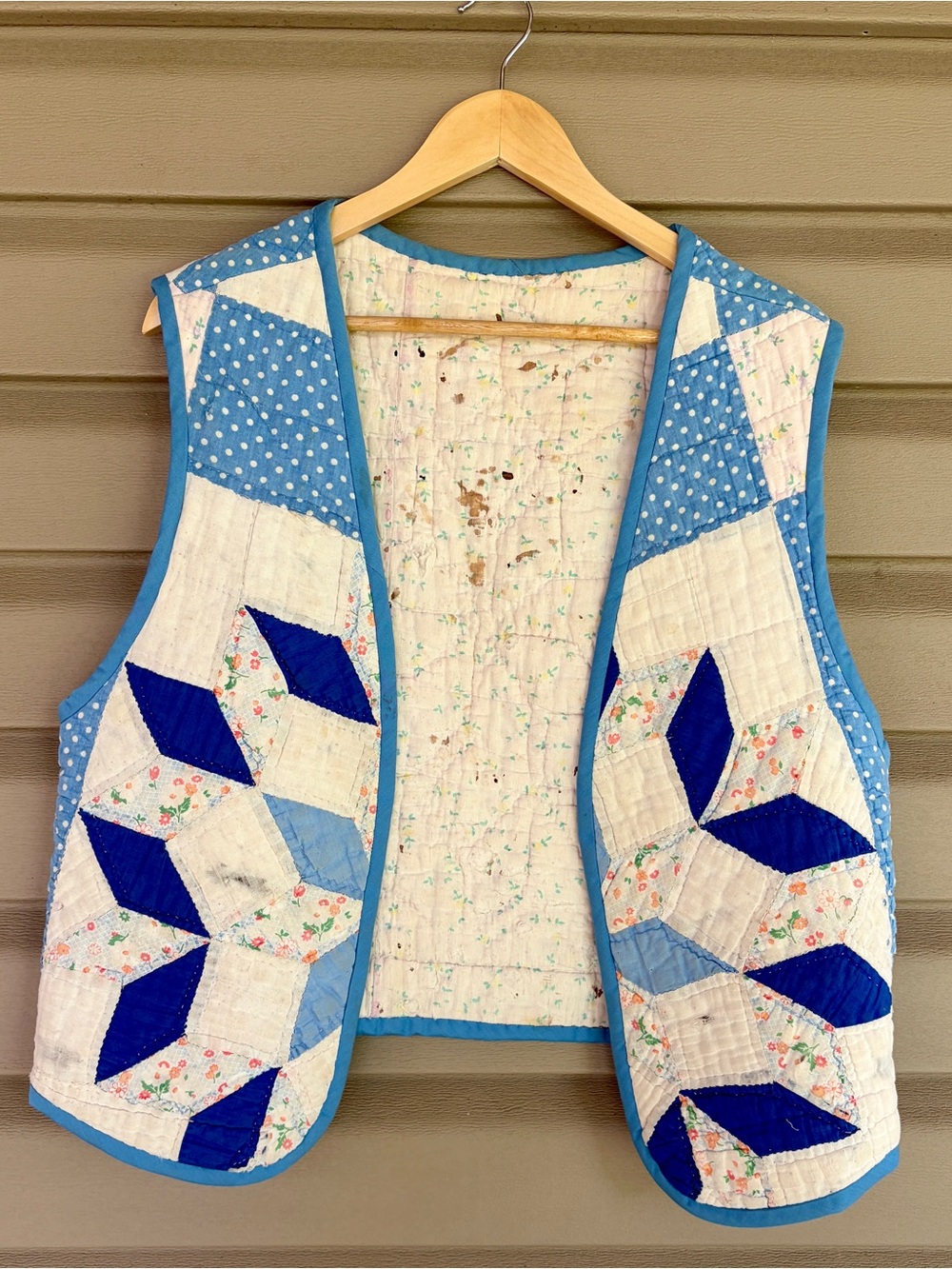Handmade Vintage Quilted Vest in Blue and White - Women’s Large